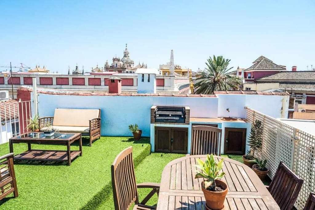 Atico Con Piscina Junto Catedral De Sevilla ภายนอก รูปภาพ