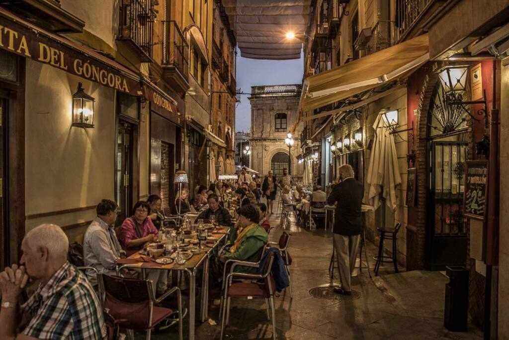 Atico Con Piscina Junto Catedral De Sevilla ภายนอก รูปภาพ