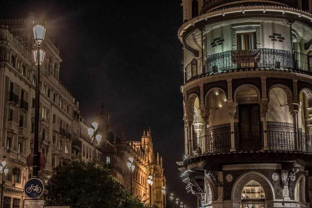 Atico Con Piscina Junto Catedral De Sevilla ภายนอก รูปภาพ